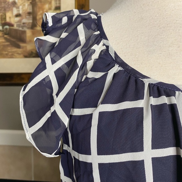 Esley navy blue,white DRESS M pane ruffle sleeveless, gathered waist, side zip - Picture 4 of 8